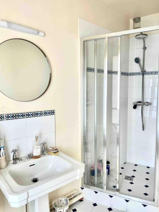 2-bed Cosy - Location Apartment